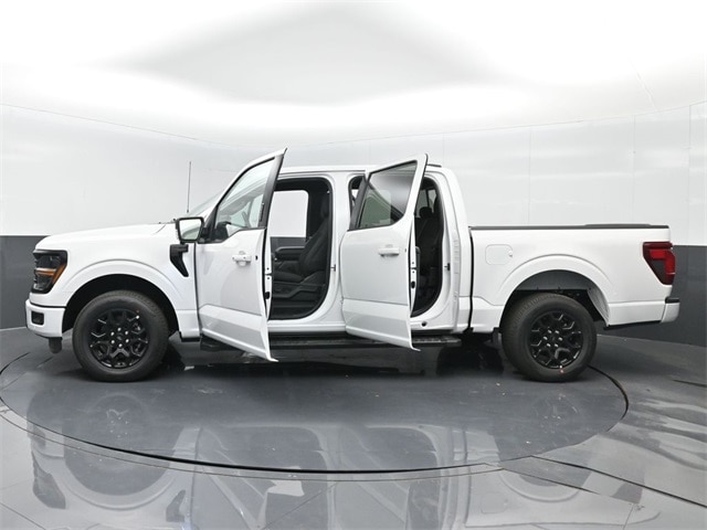 new 2024 Ford F-150 car, priced at $52,595