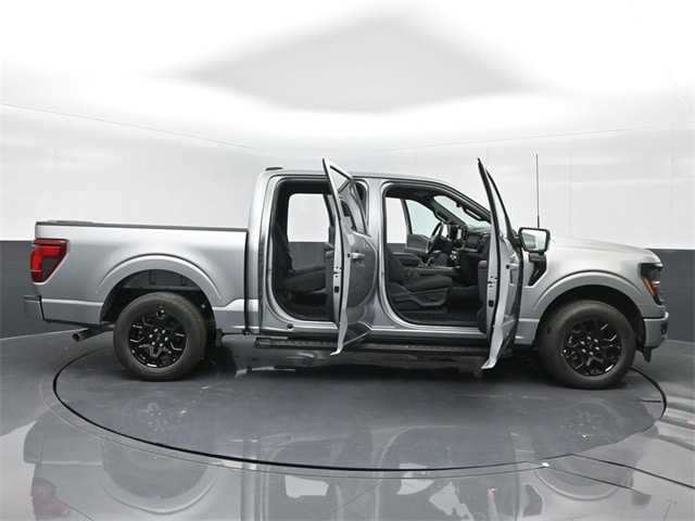 new 2024 Ford F-150 car, priced at $52,595