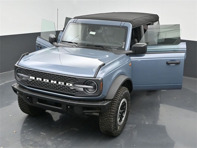 new 2024 Ford Bronco car, priced at $57,305