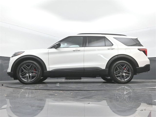 new 2025 Ford Explorer car, priced at $61,620