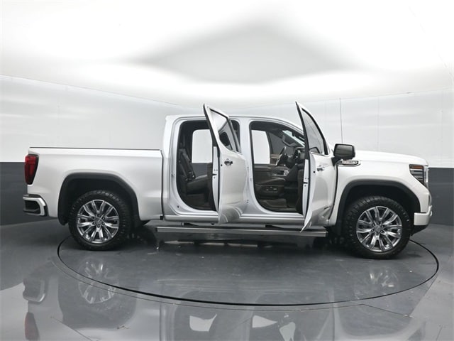 used 2025 GMC Sierra 1500 car, priced at $67,397