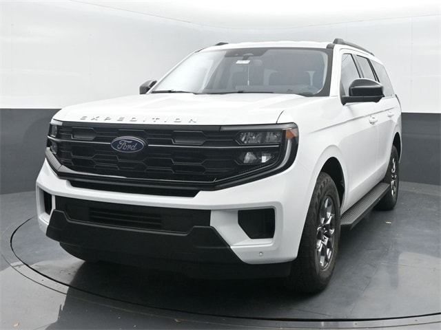 new 2025 Ford Expedition car, priced at $63,995