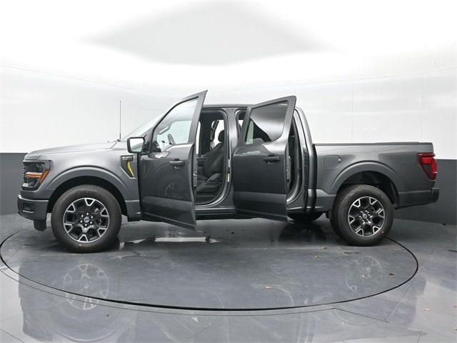 new 2024 Ford F-150 car, priced at $44,528