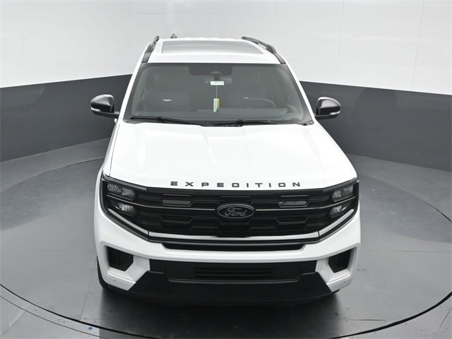 new 2025 Ford Expedition car, priced at $85,230