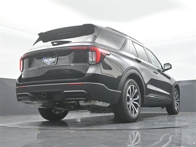 new 2025 Ford Explorer car, priced at $43,590