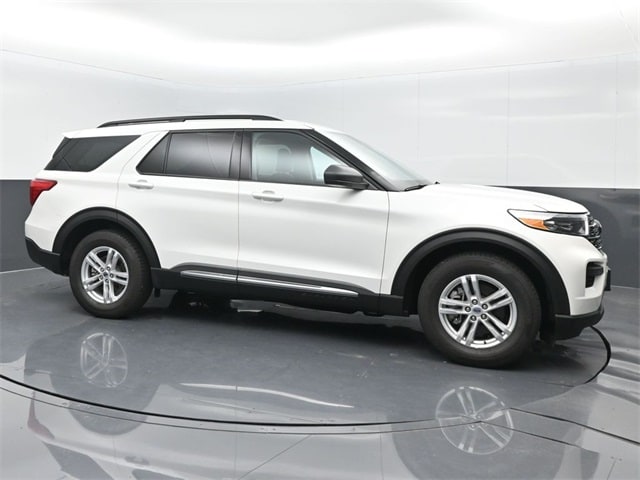 new 2024 Ford Explorer car, priced at $35,940