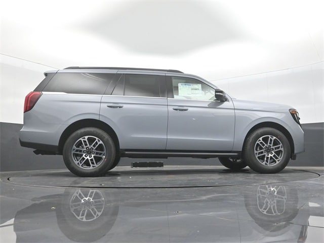 new 2025 Ford Expedition car, priced at $69,205