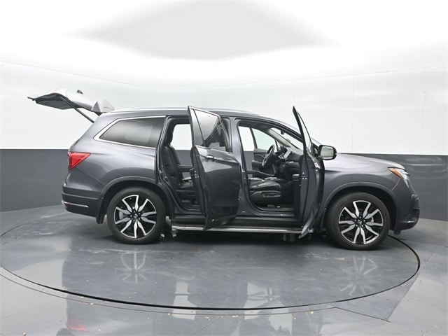 used 2021 Honda Pilot car, priced at $32,189