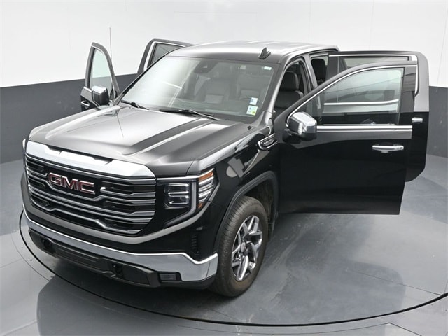 used 2022 GMC Sierra 1500 car, priced at $40,626