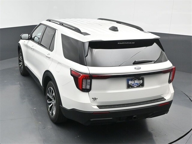 new 2025 Ford Explorer car, priced at $42,885