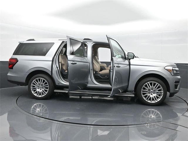 new 2024 Ford Expedition car, priced at $65,300