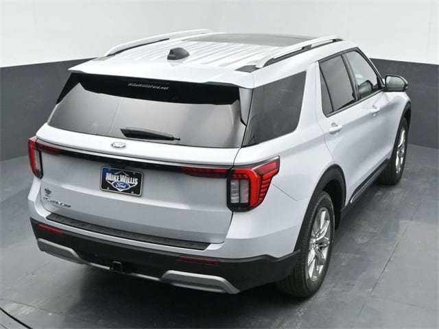 new 2025 Ford Explorer car, priced at $50,345