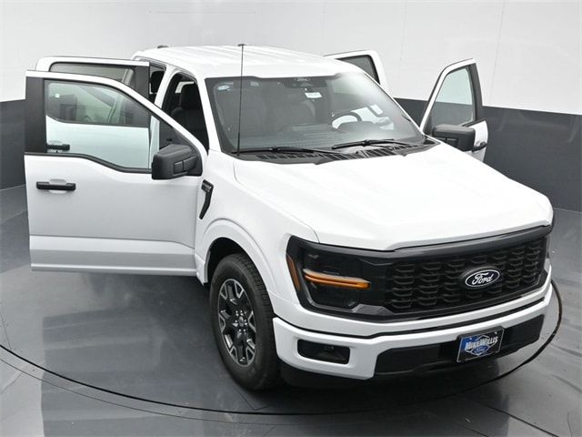 new 2024 Ford F-150 car, priced at $47,045