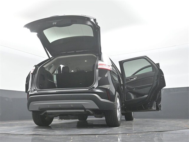new 2024 Ford Edge car, priced at $35,025