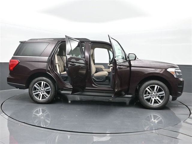 new 2024 Ford Expedition car, priced at $58,120