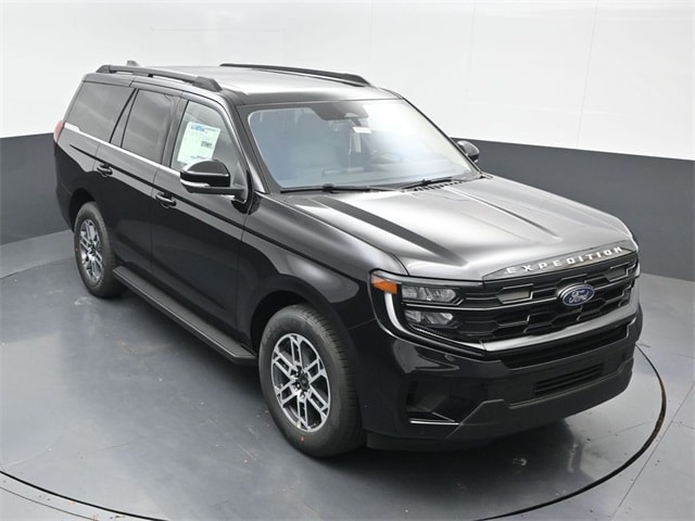new 2025 Ford Expedition car, priced at $68,210