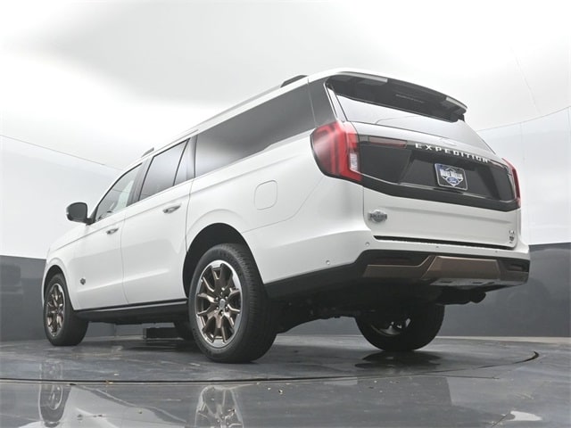 new 2025 Ford Expedition car, priced at $89,845