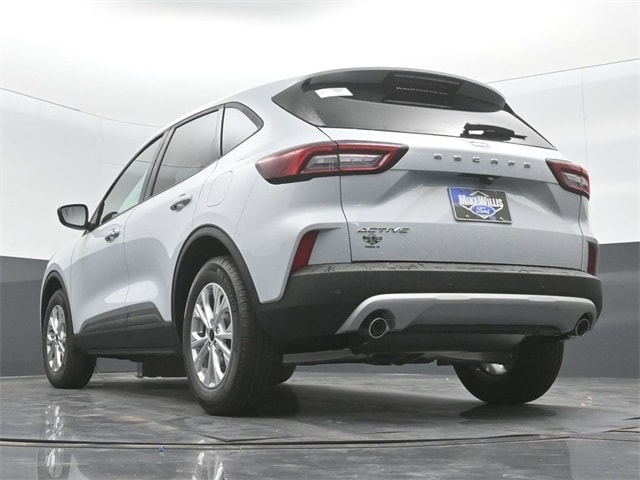 new 2025 Ford Escape car, priced at $30,980