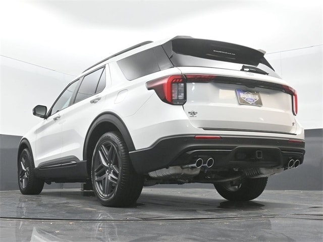 new 2025 Ford Explorer car, priced at $61,620