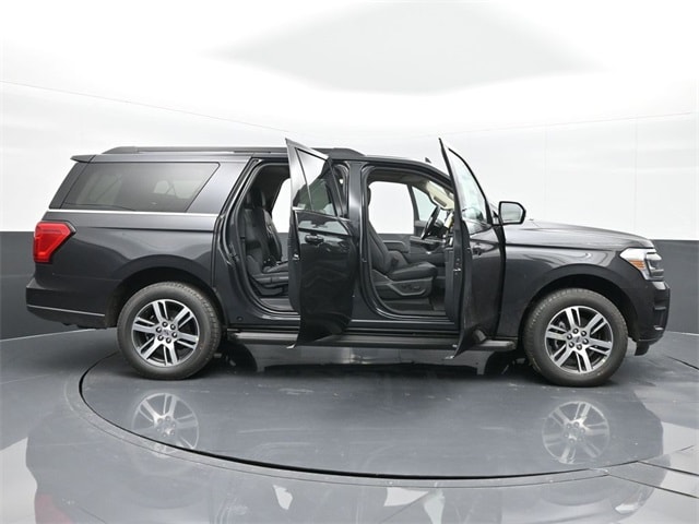 new 2024 Ford Expedition car, priced at $62,000