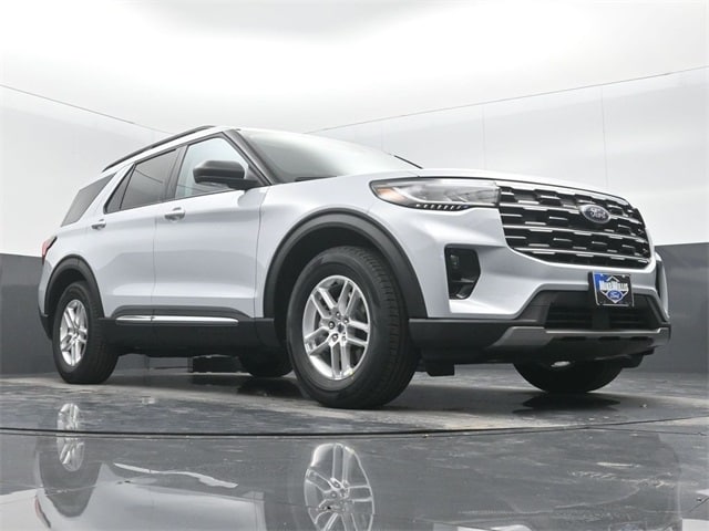 new 2025 Ford Explorer car, priced at $41,620