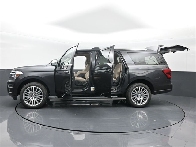 new 2024 Ford Expedition car, priced at $71,400