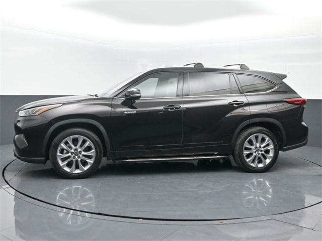 used 2021 Toyota Highlander Hybrid car, priced at $29,132