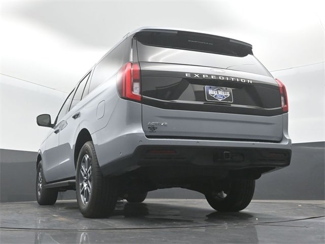 new 2025 Ford Expedition car, priced at $69,205