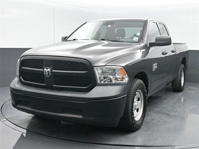 used 2019 Ram 1500 Classic car, priced at $18,554