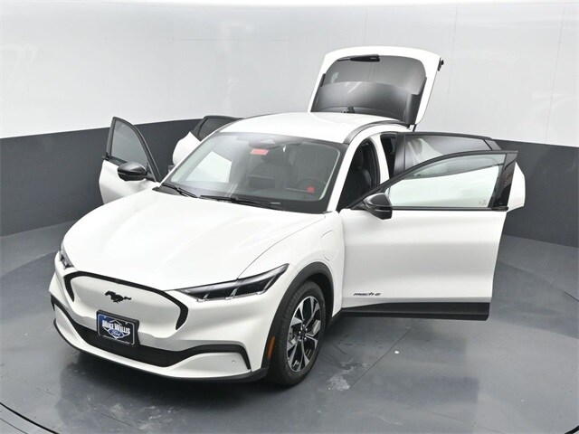 new 2025 Ford Mustang Mach-E car, priced at $40,085