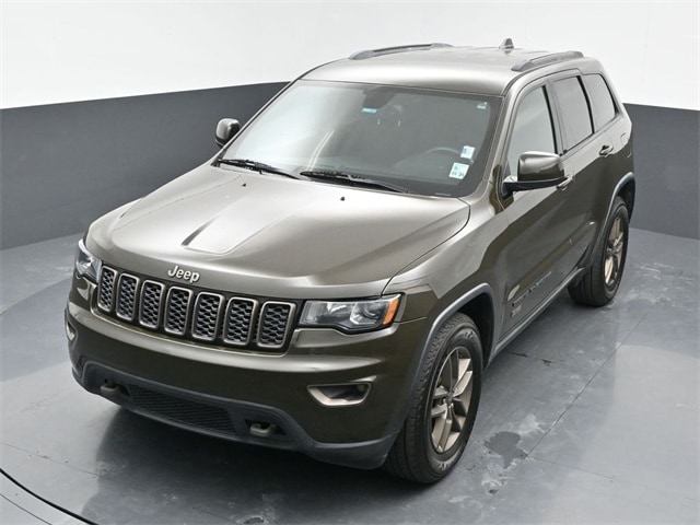 used 2016 Jeep Grand Cherokee car, priced at $14,626