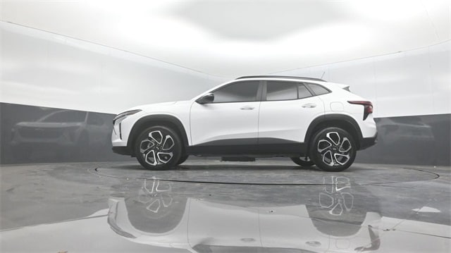 used 2025 Chevrolet Trax car, priced at $24,182