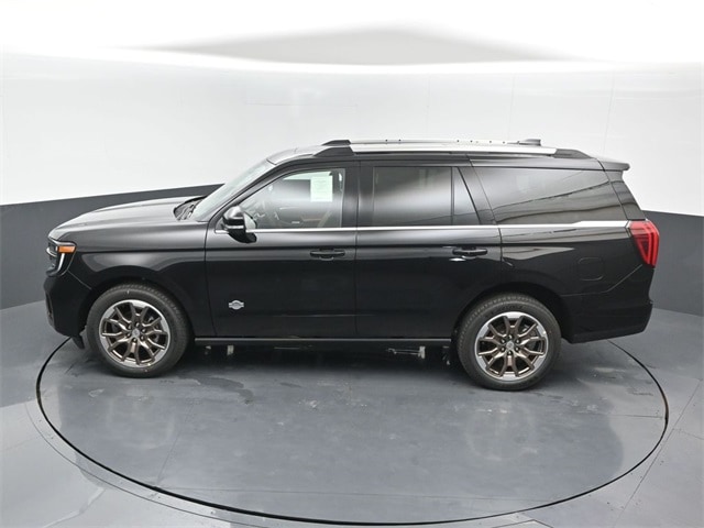 new 2025 Ford Expedition car, priced at $86,795