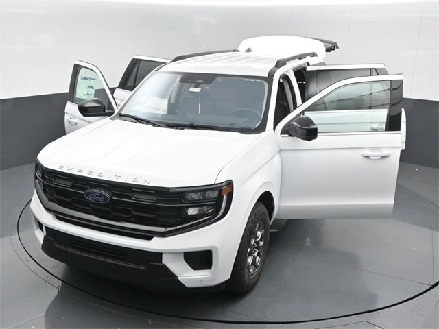 new 2025 Ford Expedition car, priced at $63,995