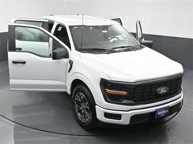 new 2024 Ford F-150 car, priced at $40,670