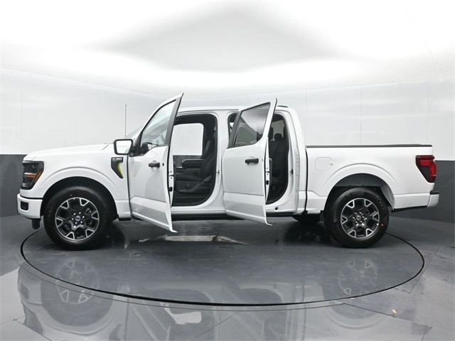 new 2024 Ford F-150 car, priced at $47,715