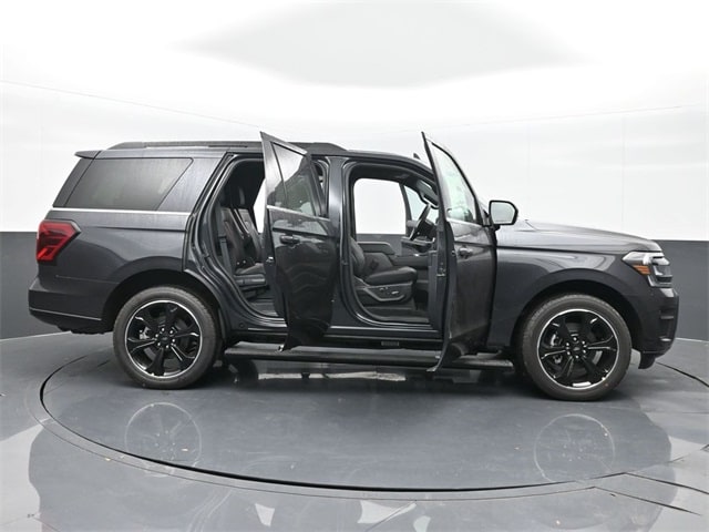 new 2024 Ford Expedition car, priced at $67,860