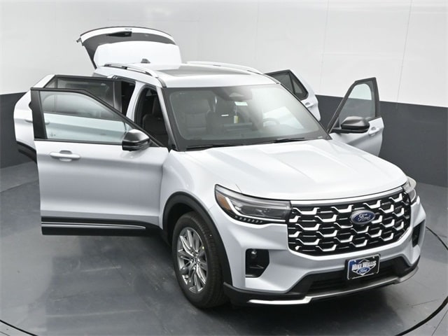 new 2025 Ford Explorer car, priced at $50,345