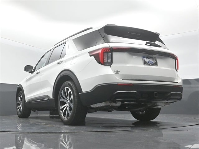 new 2025 Ford Explorer car, priced at $42,885