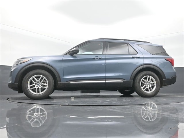 new 2025 Ford Explorer car, priced at $41,805