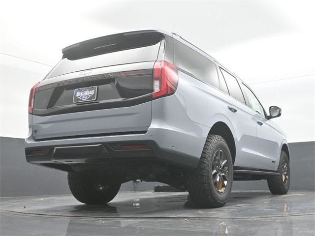 new 2025 Ford Expedition car, priced at $84,540