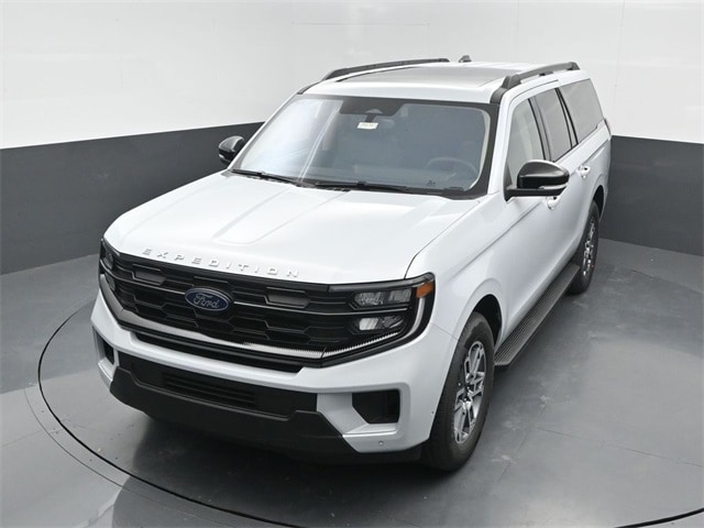 new 2025 Ford Expedition car, priced at $71,210