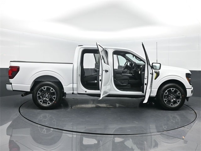 new 2024 Ford F-150 car, priced at $47,715