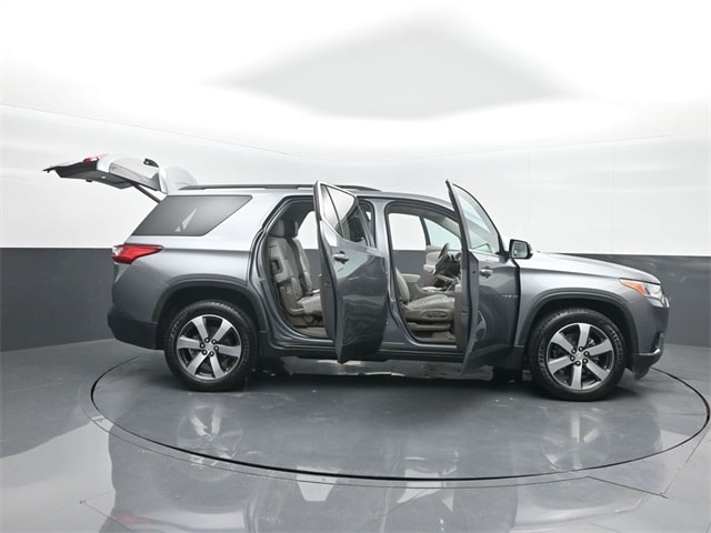 used 2020 Chevrolet Traverse car, priced at $23,582