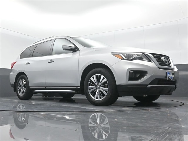 used 2020 Nissan Pathfinder car, priced at $20,965