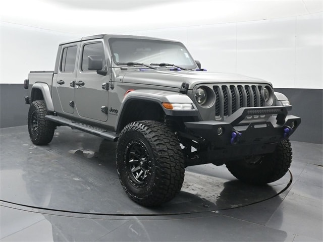 used 2020 Jeep Gladiator car, priced at $33,983