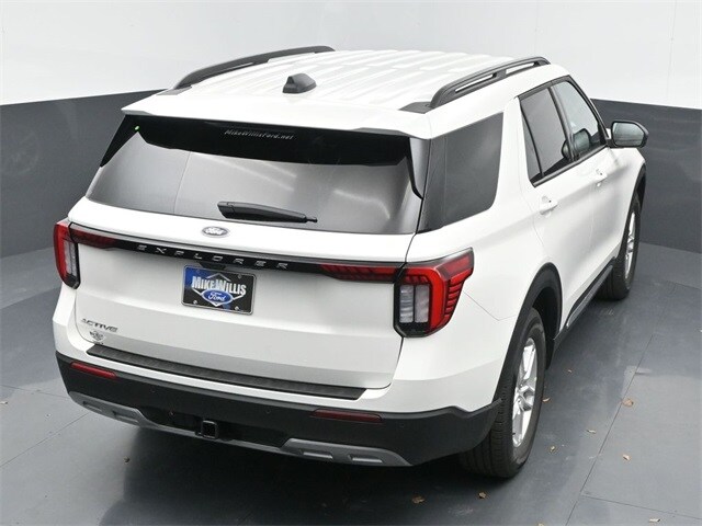 new 2025 Ford Explorer car, priced at $42,105