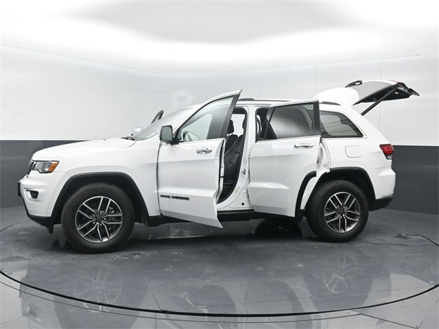 used 2020 Jeep Grand Cherokee car, priced at $21,813