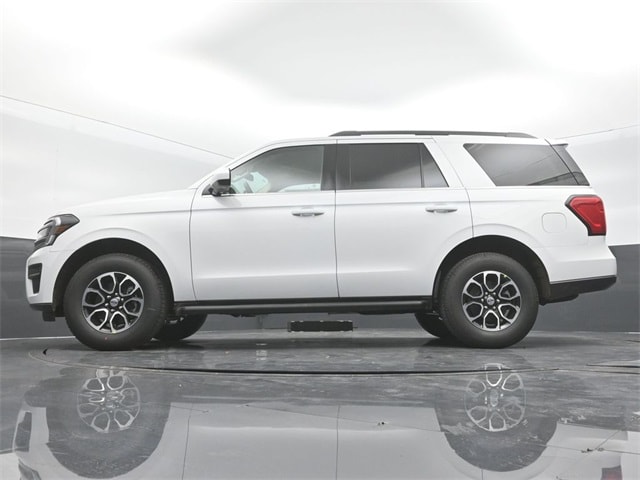 new 2024 Ford Expedition car, priced at $55,975