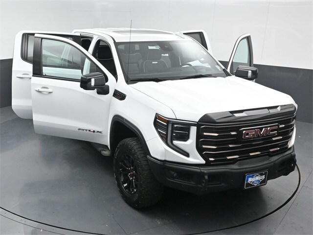 used 2023 GMC Sierra 1500 car, priced at $59,567